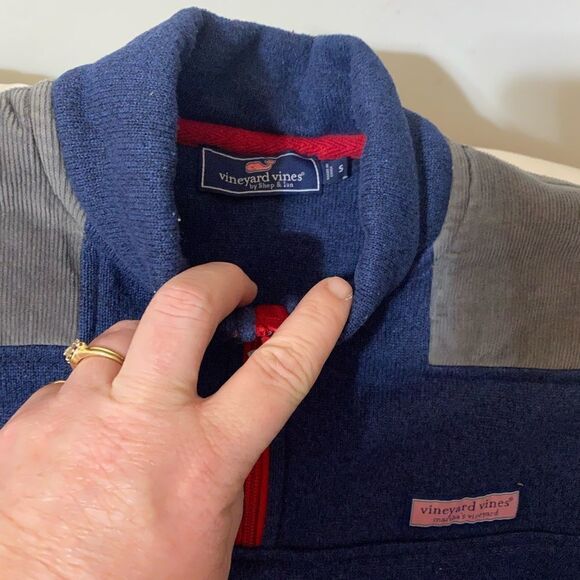 Vineyard Vines Pullover - Picture 3 of 4